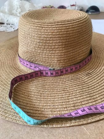 Comment customiser un chapeau de paille 
